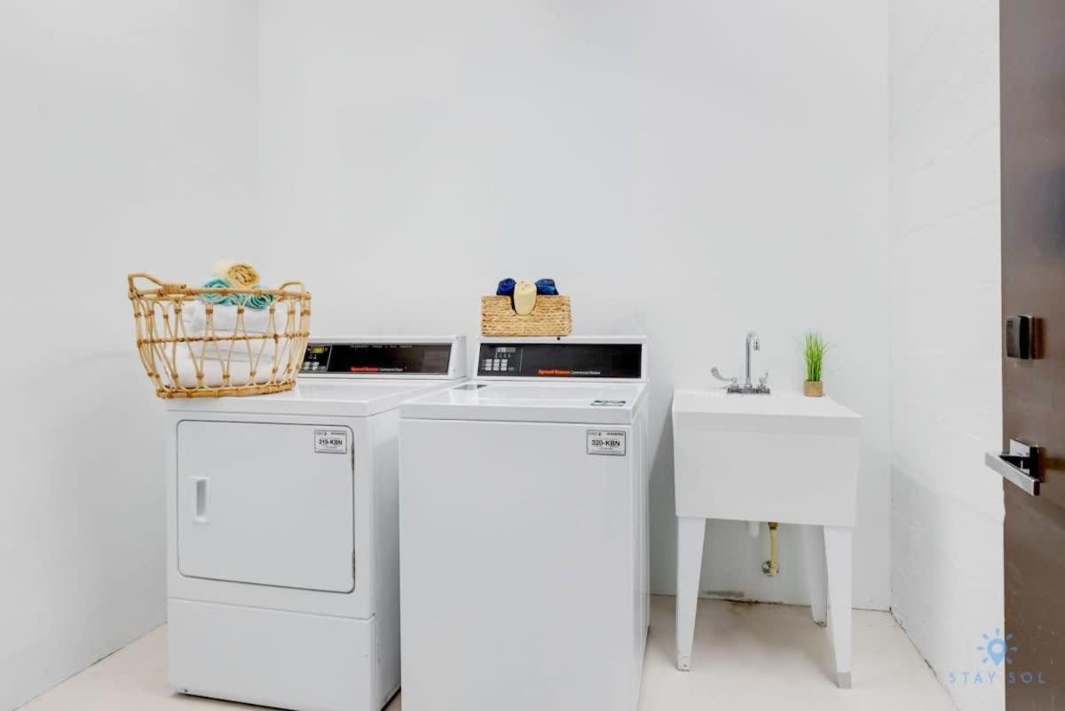 Apartment With Bay View Balcony - Pool - Up To 6 - Gym 好莱坞 外观 照片
