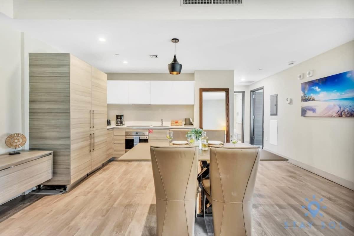 Apartment With Bay View Balcony - Pool - Up To 6 - Gym 好莱坞 外观 照片
