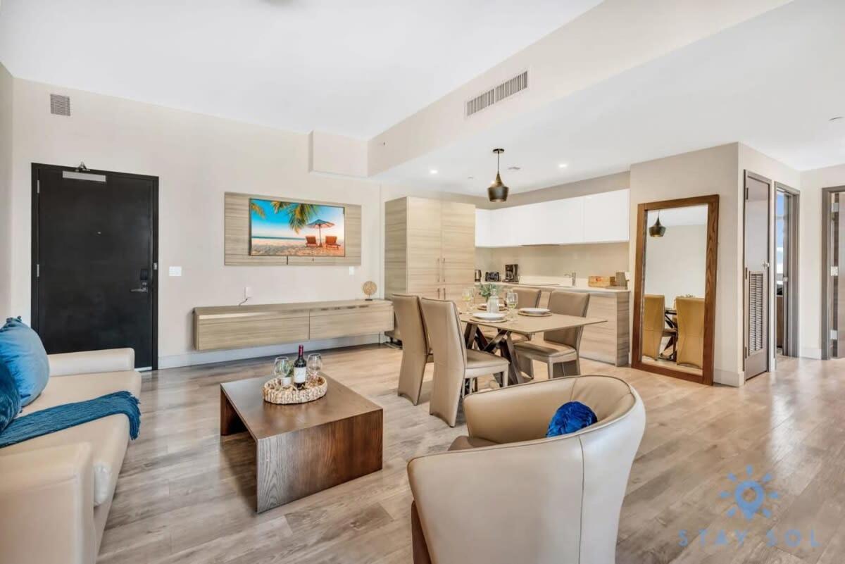Apartment With Bay View Balcony - Pool - Up To 6 - Gym 好莱坞 外观 照片