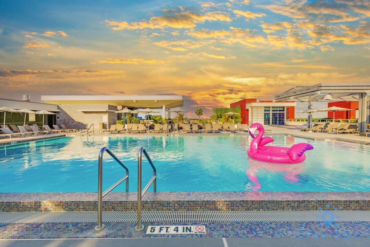 Apartment With Bay View Balcony - Pool - Up To 6 - Gym 好莱坞 外观 照片
